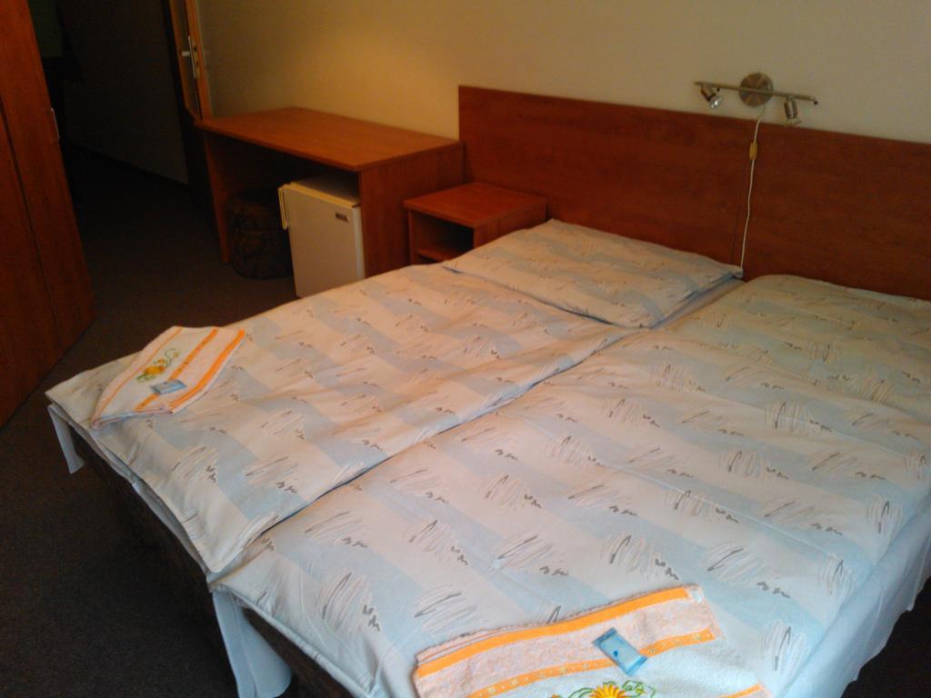 Hotel Hela Pec pod Snezkou Quarto foto
