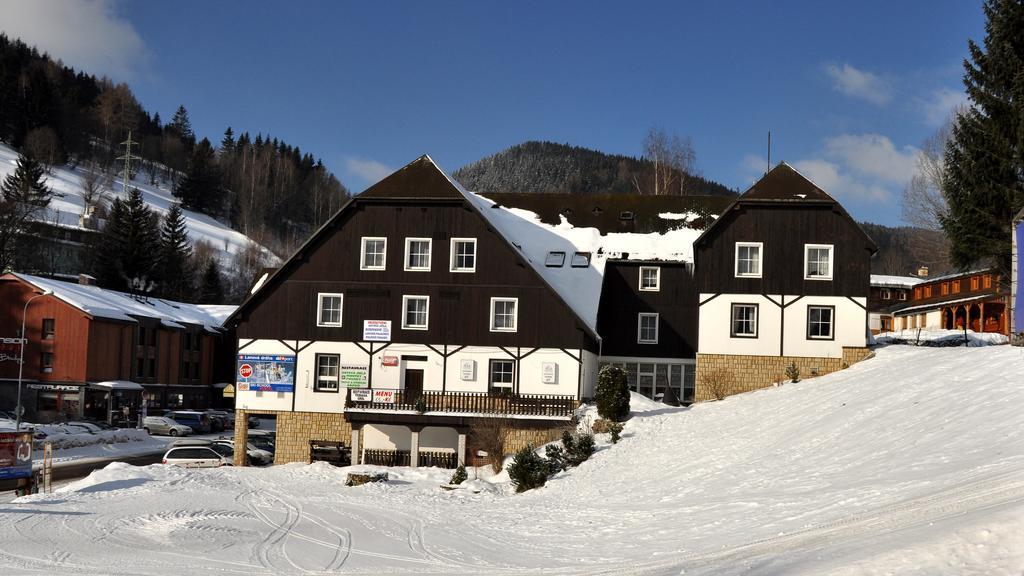Hotel Hela Pec pod Snezkou Exterior foto