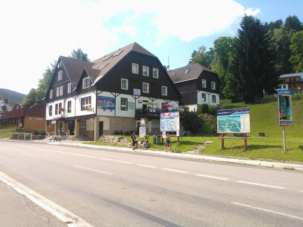 Hotel Hela Pec pod Snezkou Exterior foto